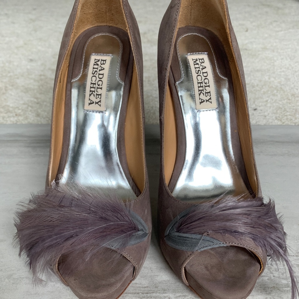 Badgley Mischka Ginnie Feather Pumps